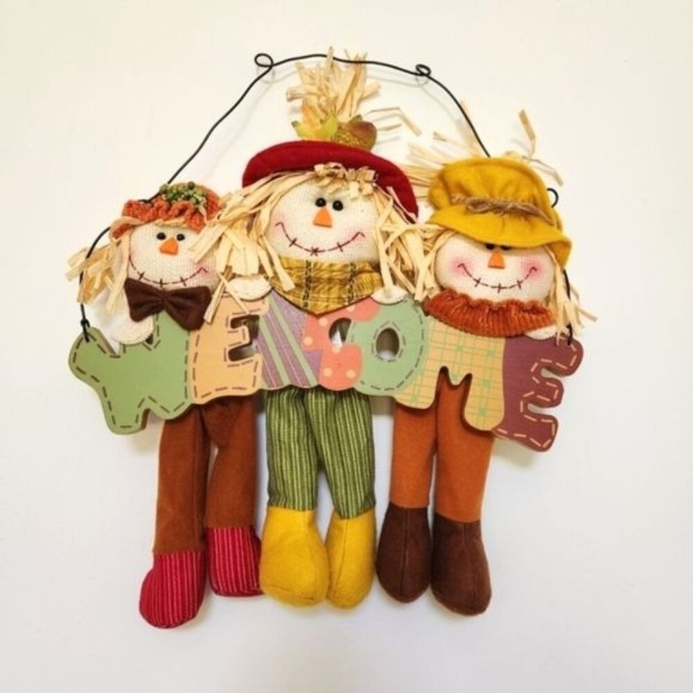 Harvest 3 Scarecrow Welcome door decorations.